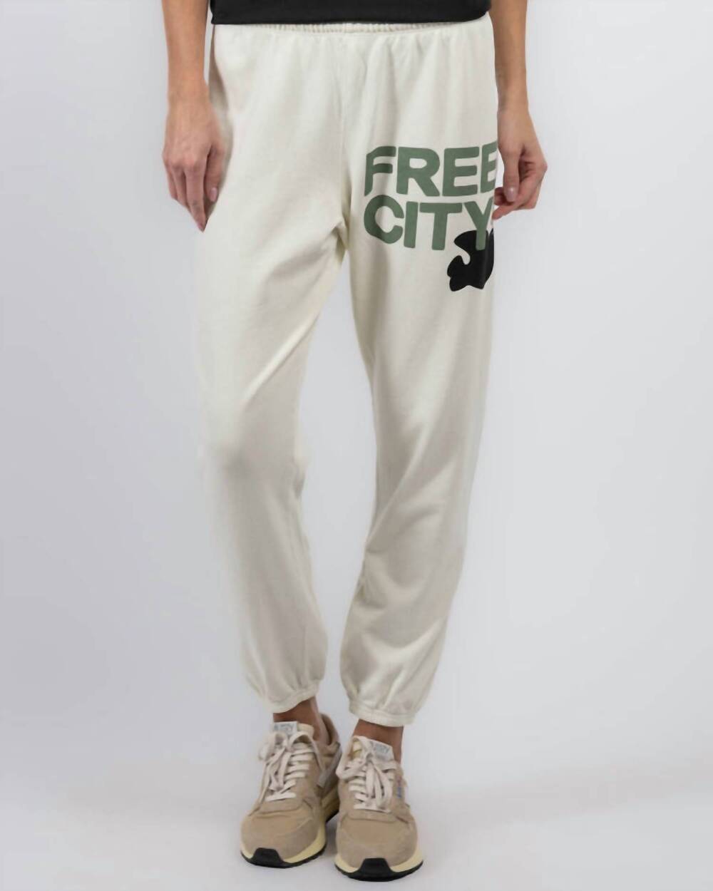 NEW FREECITY large sweatpant in creamy army